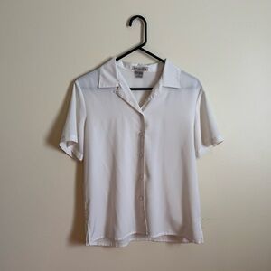 Notations Minimalistic White Short Sleeve Button Up Blouse | Size M - Women’s